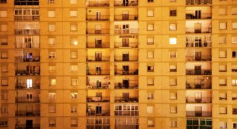 ¿Cómo puede un administrador de fincas ayudar al ahorro energético en la comunidad de vecinos?